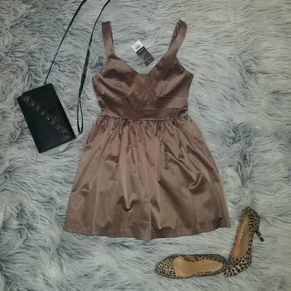 NWT Miss Selfridge Beige Dress 💞